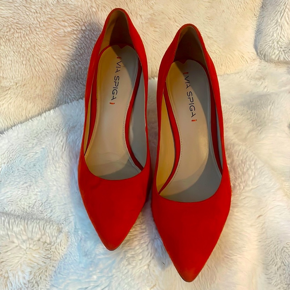 Via Spiga Orange Suede Pumps